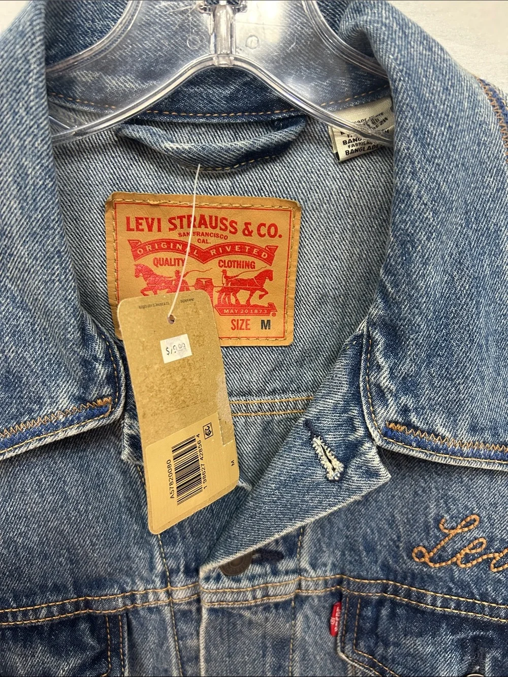 Levi's Blue Relaxed Trucker Jacket NWT Size: Medium
